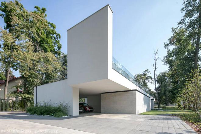 半岛·体育中国官方网LONG HOUSE：狭长地块上确当代美学之居(图7)